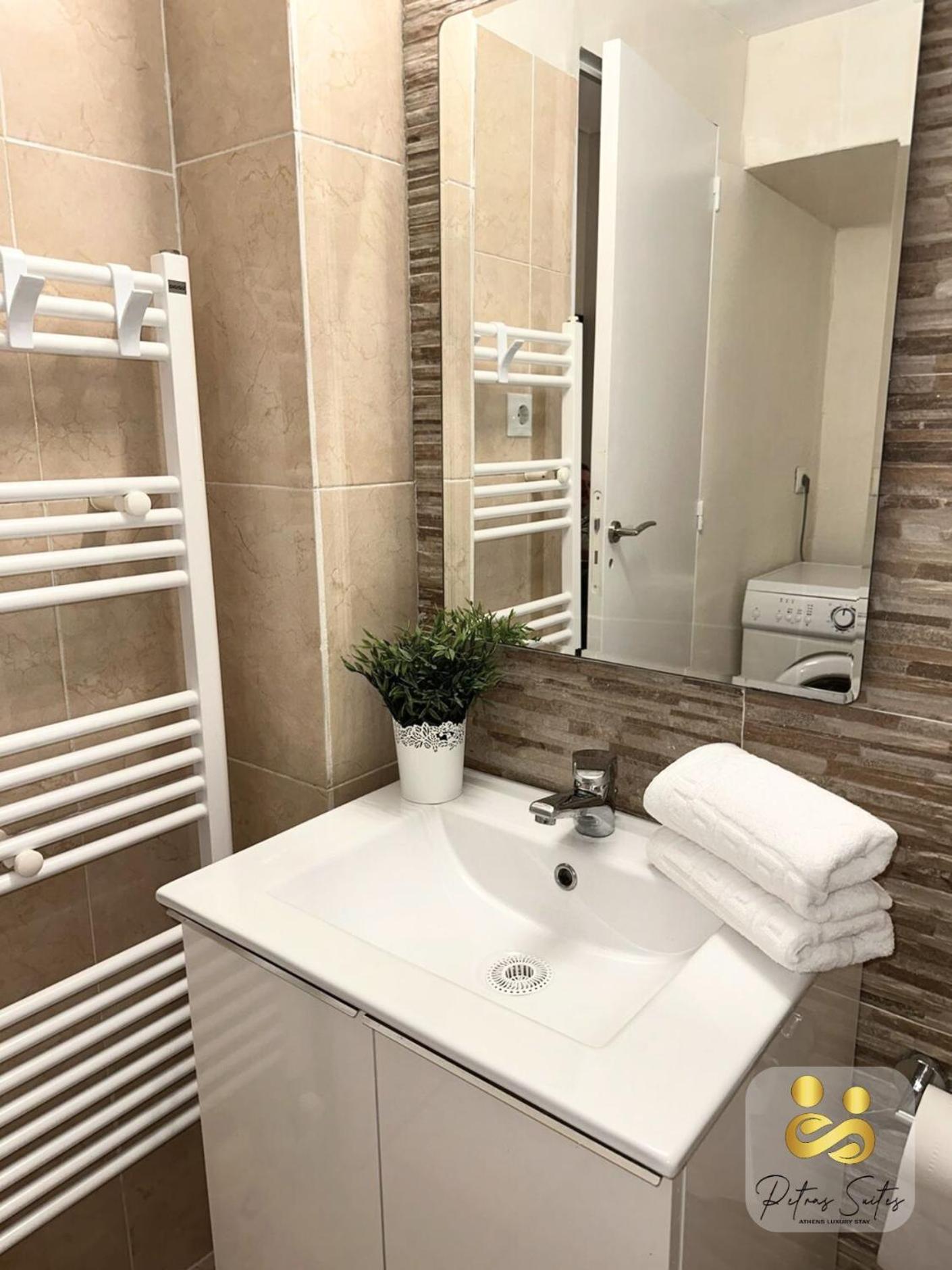 Petras Luxury Suites אתונה מראה חיצוני תמונה